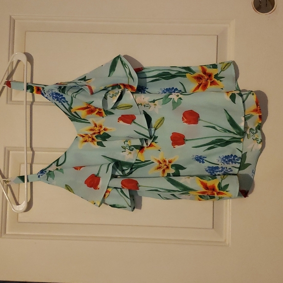 Off shoulder floral top - Picture 2 of 3